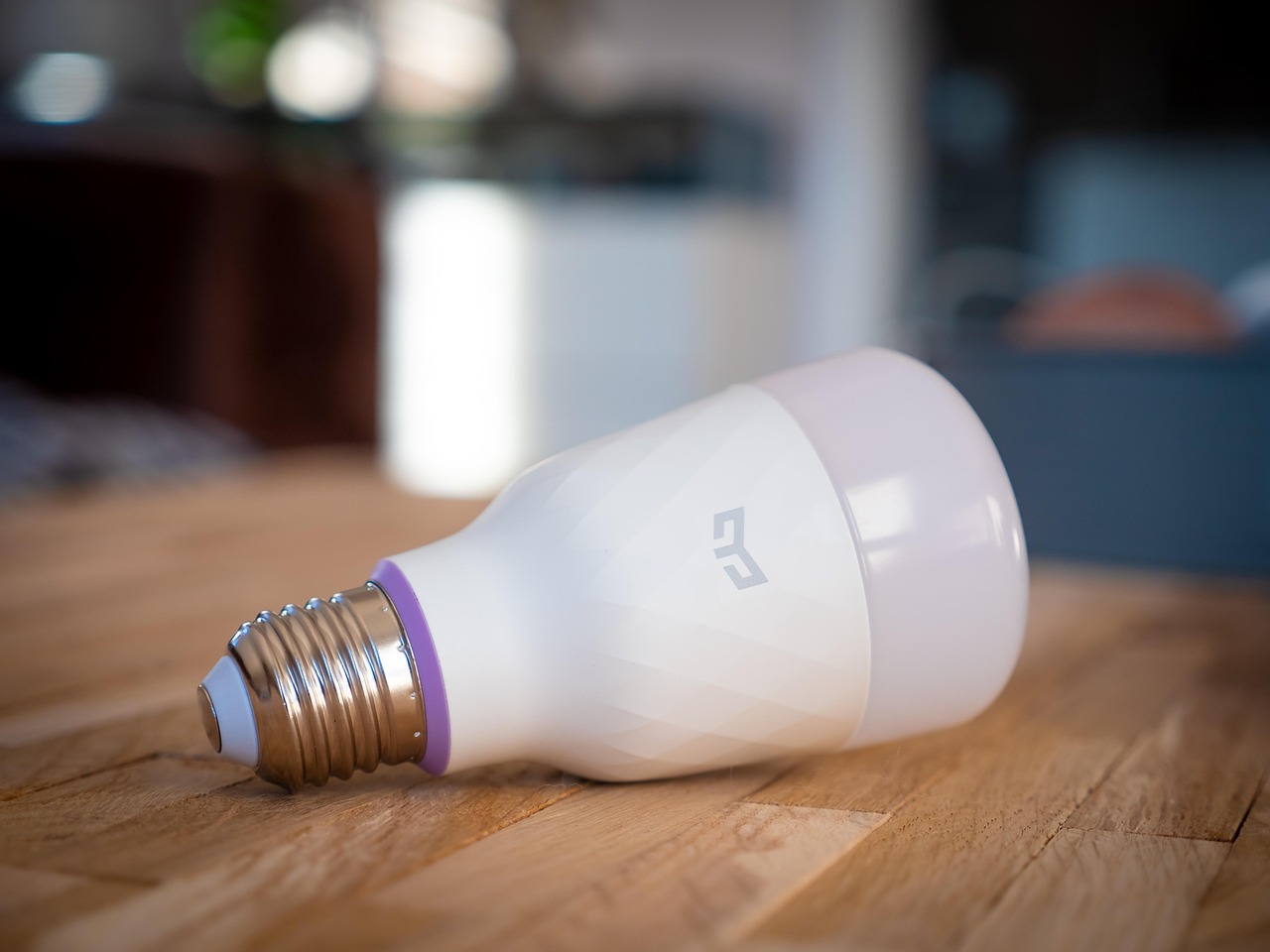 Smart zonnescherm regelt zonlicht op terras automatisch. Smart zonnescherm regelt zonlicht op terras automatisch.