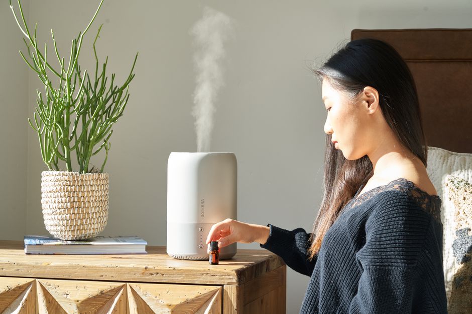 Slimme diffuser verlicht met geureninstellingen. Slimme diffuser verlicht met geureninstellingen.
