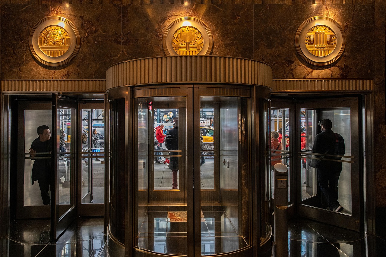 Elegante art deco gordijnen voor winterse sfeer.